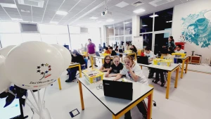 Dzieci programują klocki Lego w Centrum Edukacyjnym SMWI –