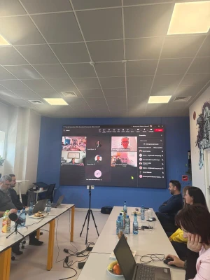 Członkowie SMWI obecni on-line – 